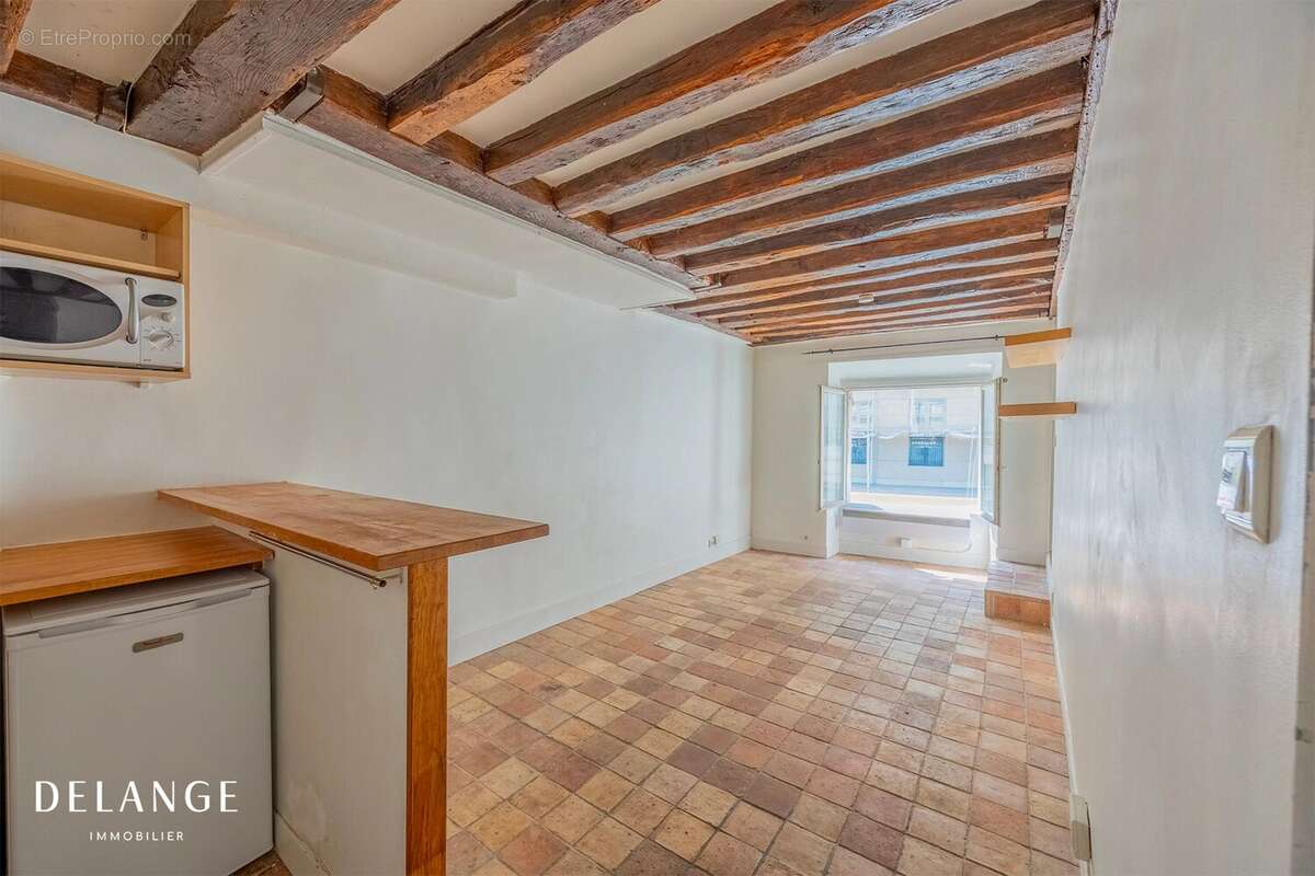 Appartement à PARIS-10E