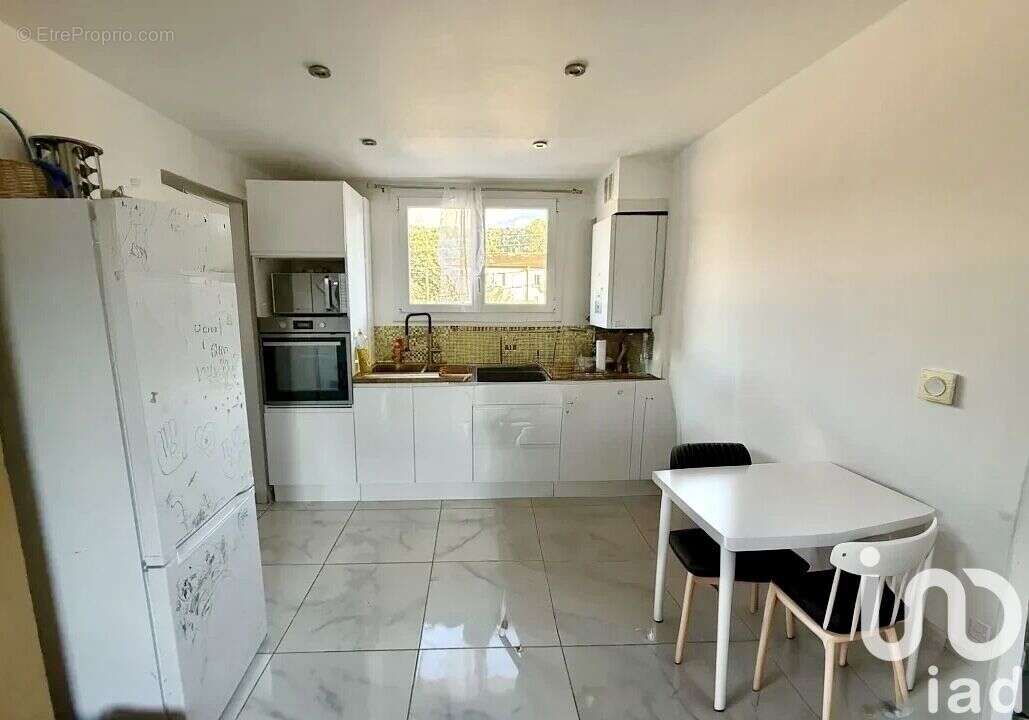 Photo 2 - Appartement à MARSEILLE-9E