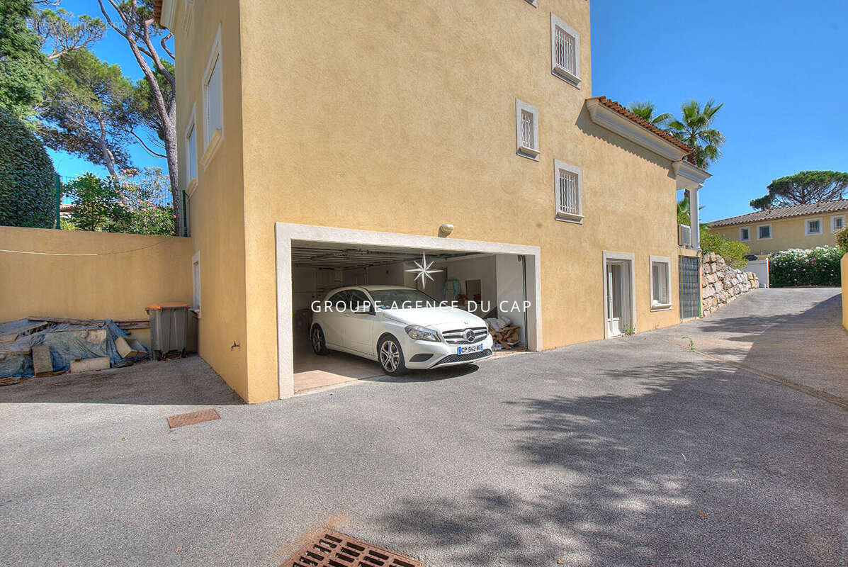 Villa néo-provençale 6 pièces à vendre à Saint Raphaël - Bas du Golf de Valescure - photo 12