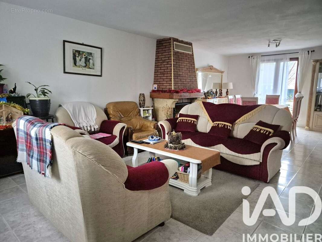 Photo 8 - Maison à GRANDPUITS-BAILLY-CARROIS