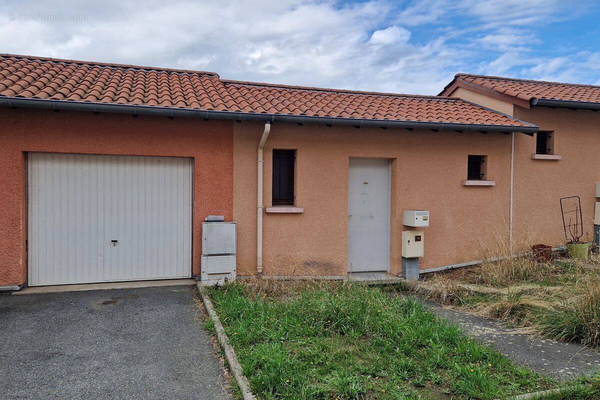 Maison à LES HALLES