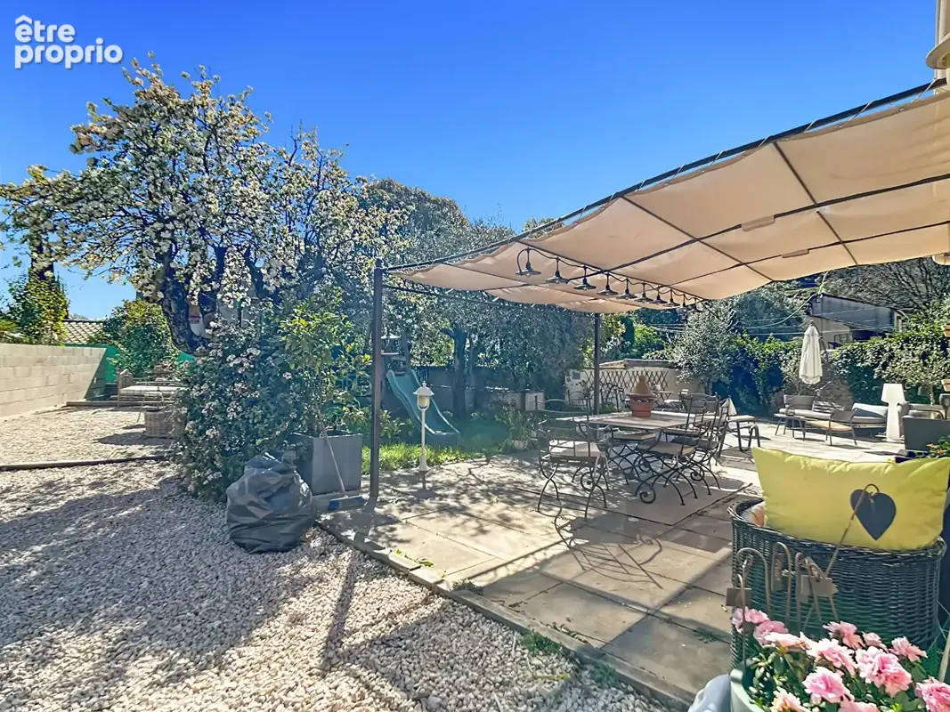A vendre Maison de charme avec jardin et stationnement 3 pièces 80 m2 sur parcelle de 350 m2 - Secteur La Bouilladisse - photo 12