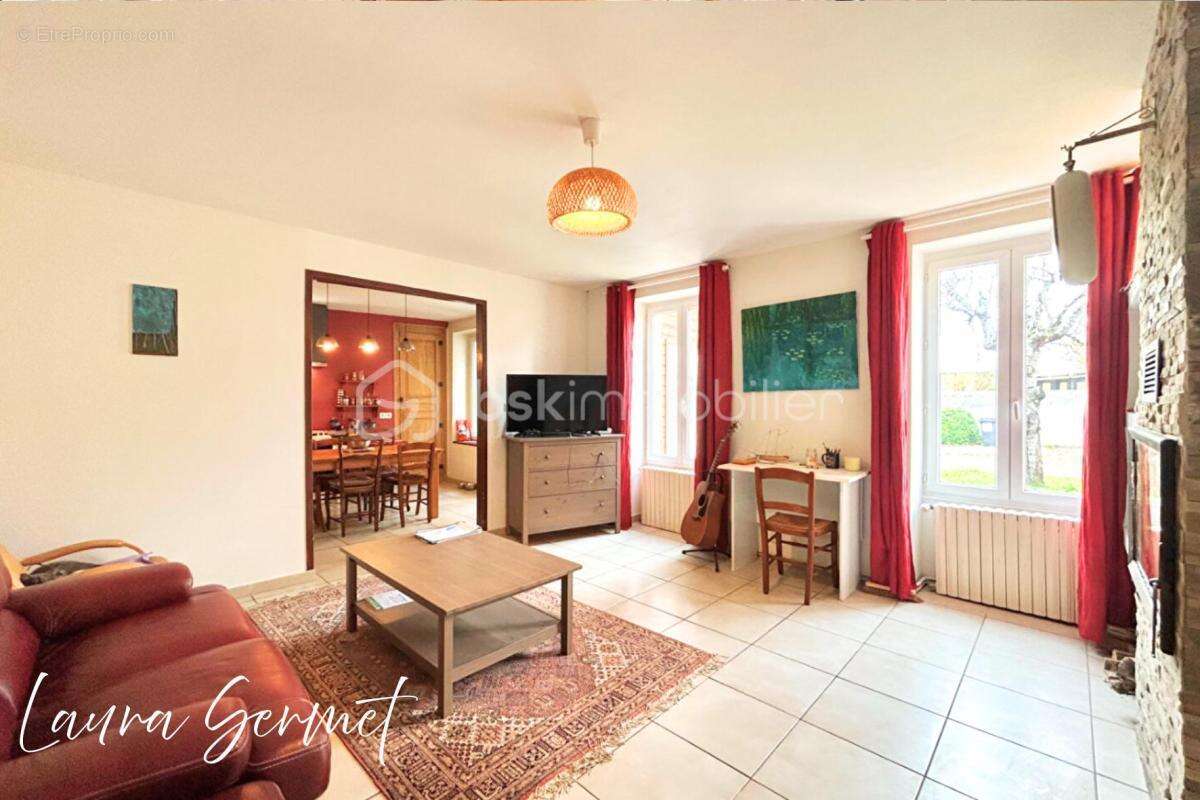 Maison à SAINT-GEORGES-SUR-LA-PREE