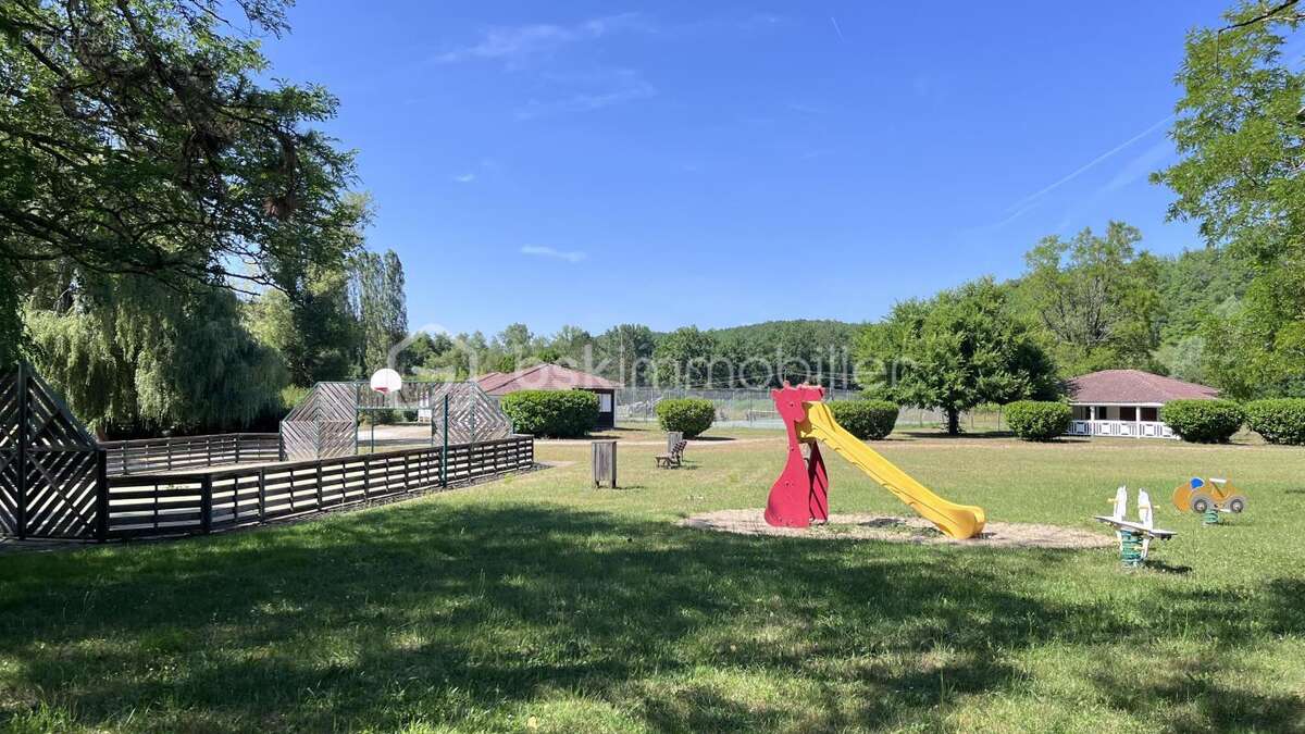 Maison à SAINT-AMAND-DE-COLY