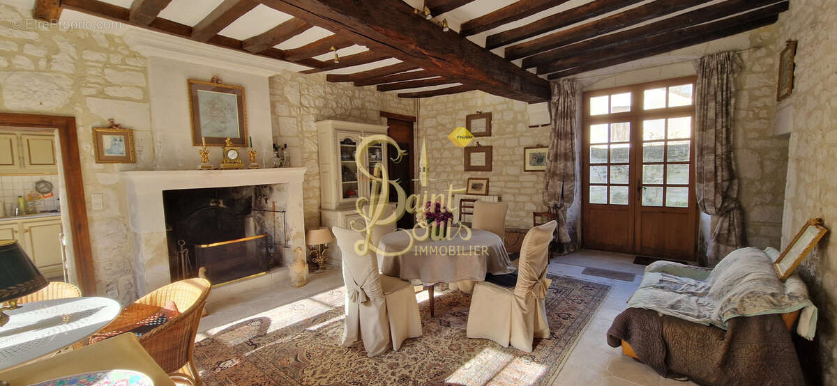 Maison à CHAMPIGNY-SUR-VEUDE