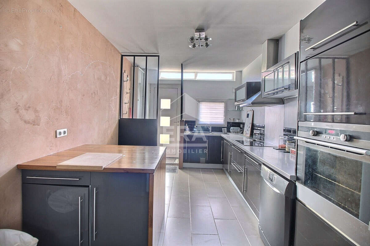 Maison à VILLENEUVE-LA-GARENNE