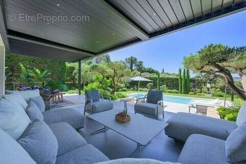 Maison 330 m² à Mougins  - photo 2