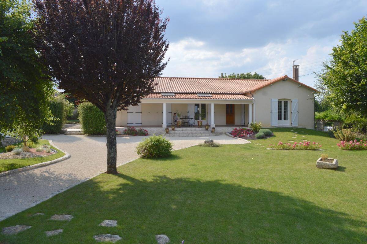 Maison à AUGE