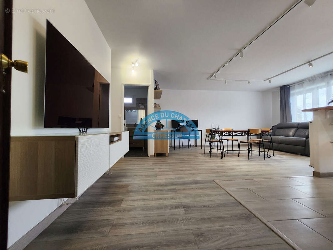 Appartement à CHENNEVIERES-SUR-MARNE