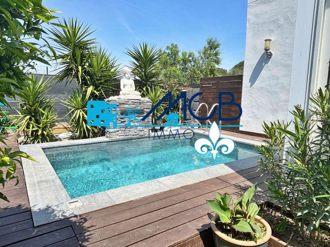Maison à ROQUEBRUNE-SUR-ARGENS