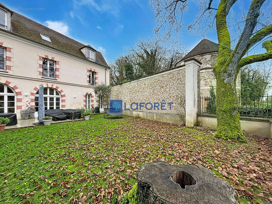 Appartement à SAINT-PIERRE-DU-PERRAY