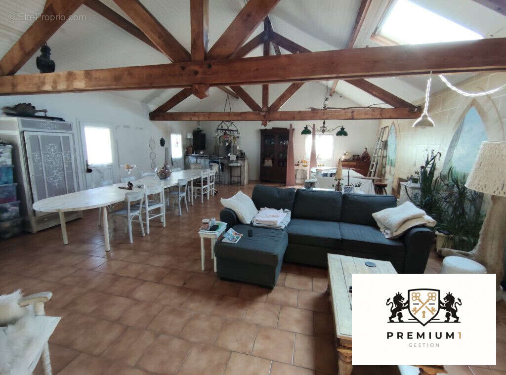 Maison à LE THILLAY