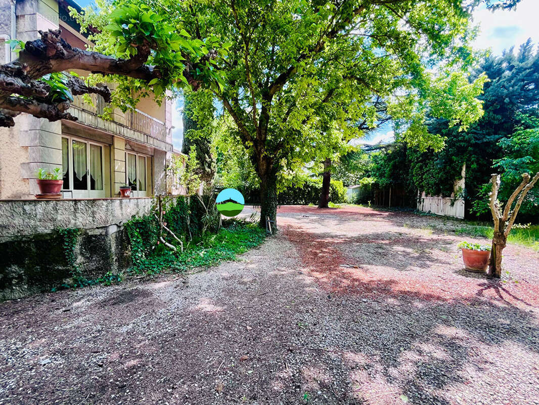 Maison à L&#039;ISLE-SUR-LA-SORGUE