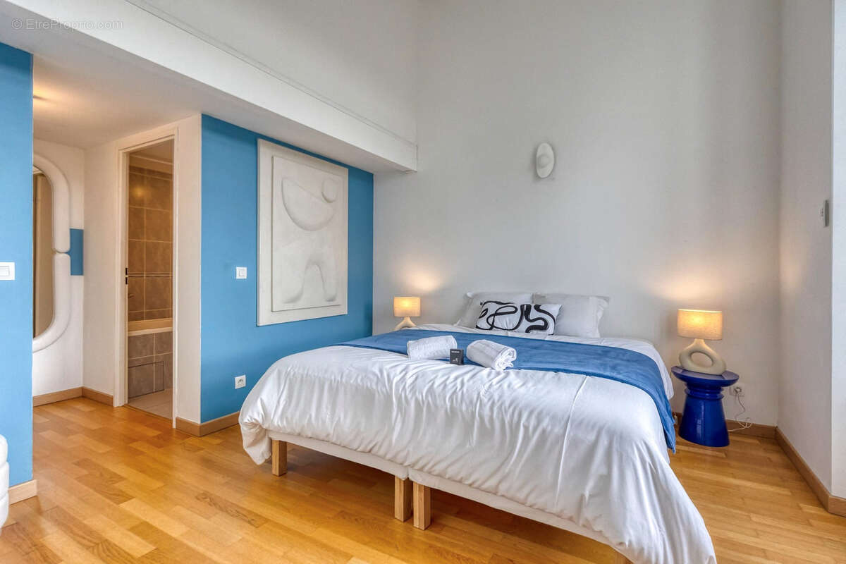 Exclusivité - GRENOBLE CASERNE DE BONNE- T3 Duplex et stationnement - photo 15