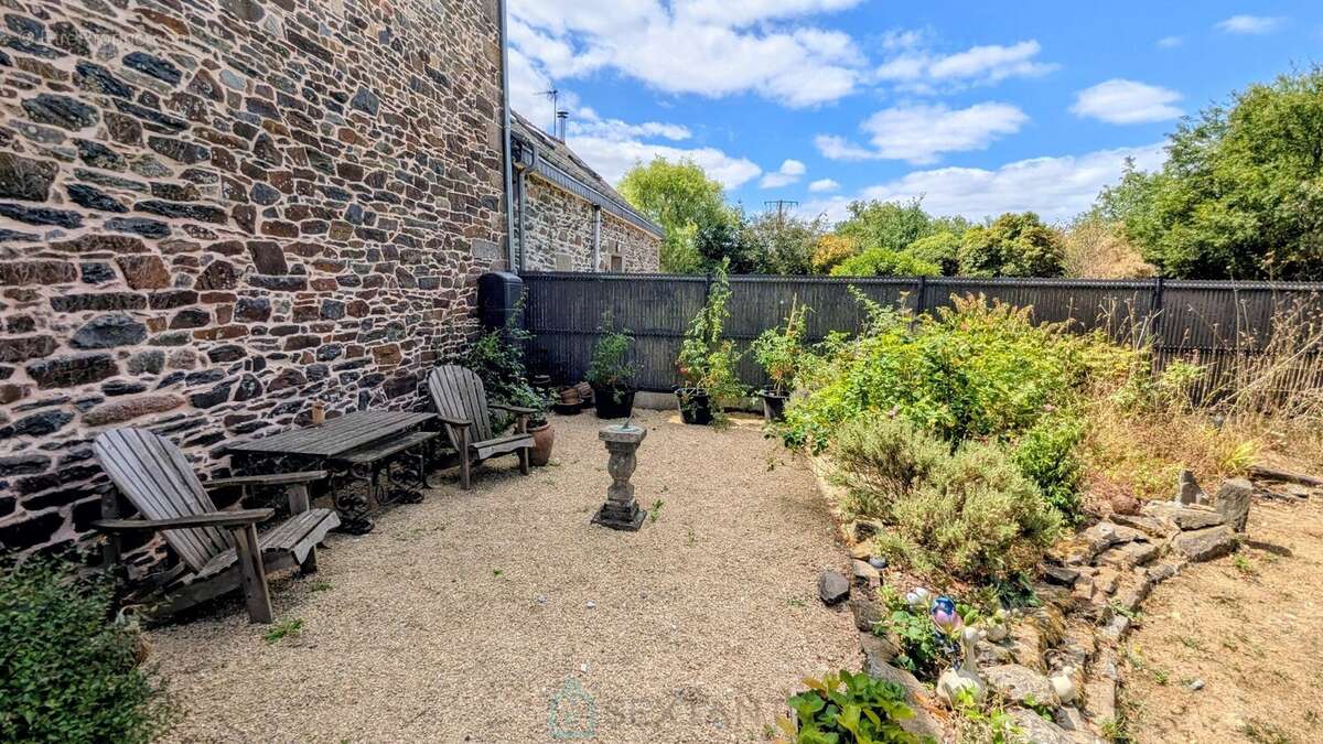 Maison de caractère en pierres avec terrain et un bois en bord de Blavet - photo 11