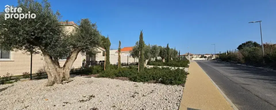 Photo Terrain à Montagnac au prix de 119 000€