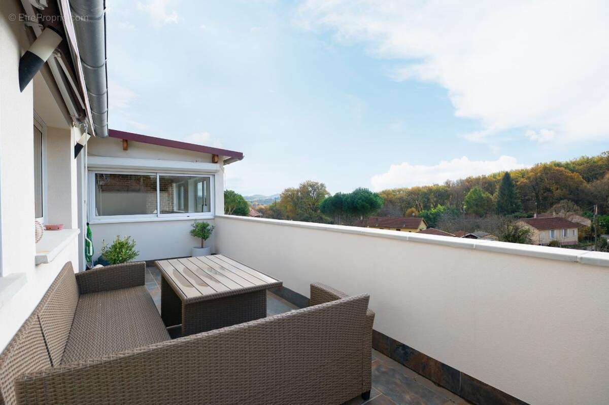 Maison à BLAYE-LES-MINES