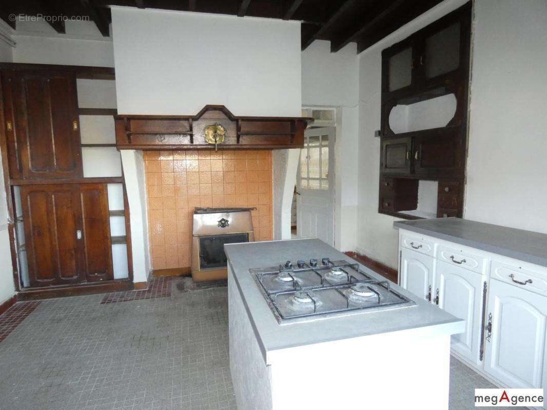 Maison à MIRAMONT-SENSACQ