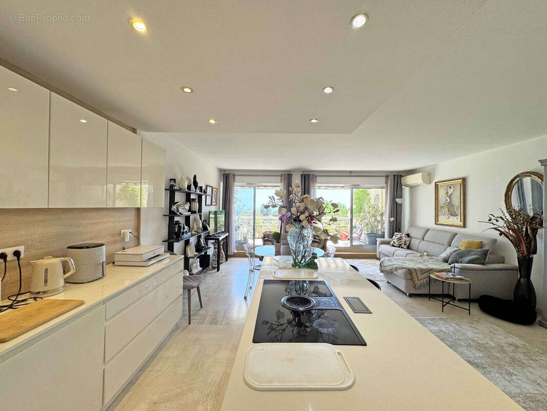 Vence - 2 pièces de 69,2 m2, terrasses de 22 m2 - Vue mer - photo 6