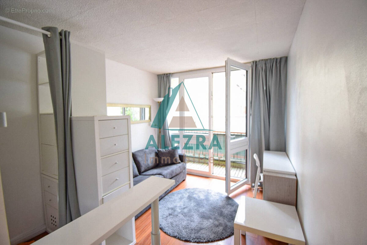 Appartement à LA CELLE-SAINT-CLOUD