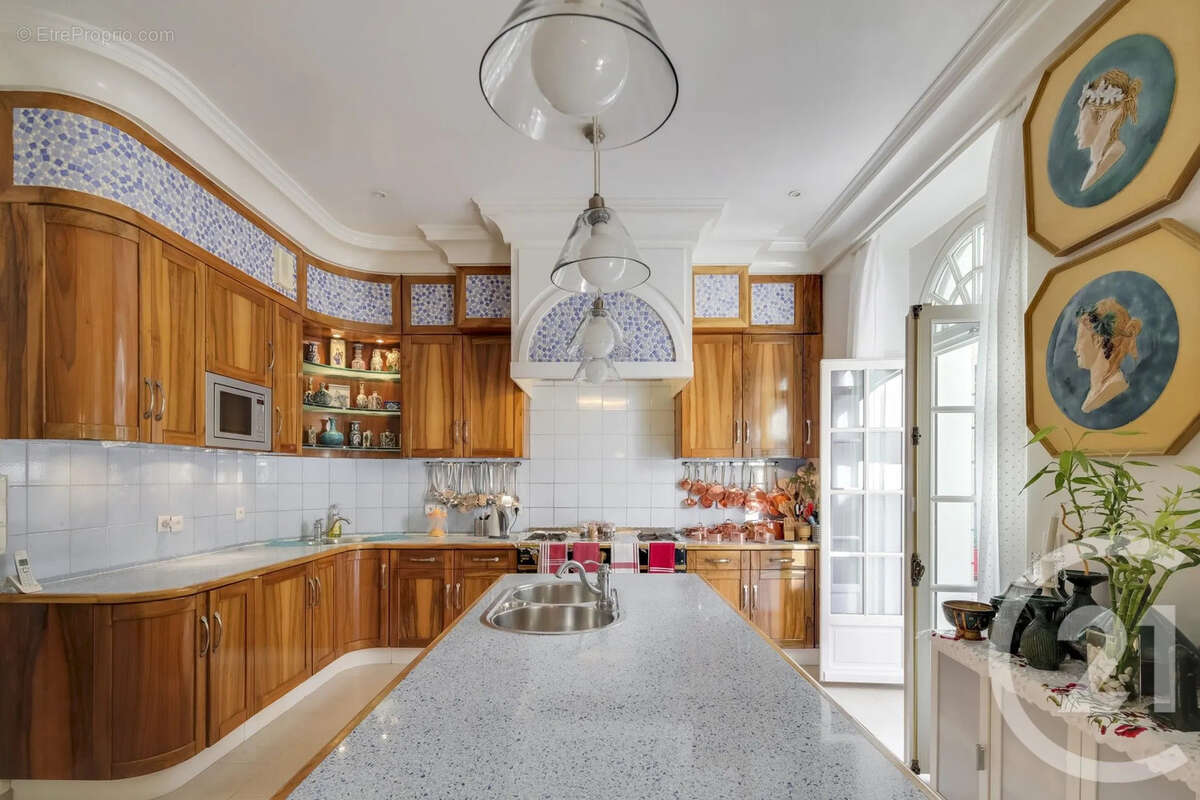 Maison à SAINT-MAUR-DES-FOSSES