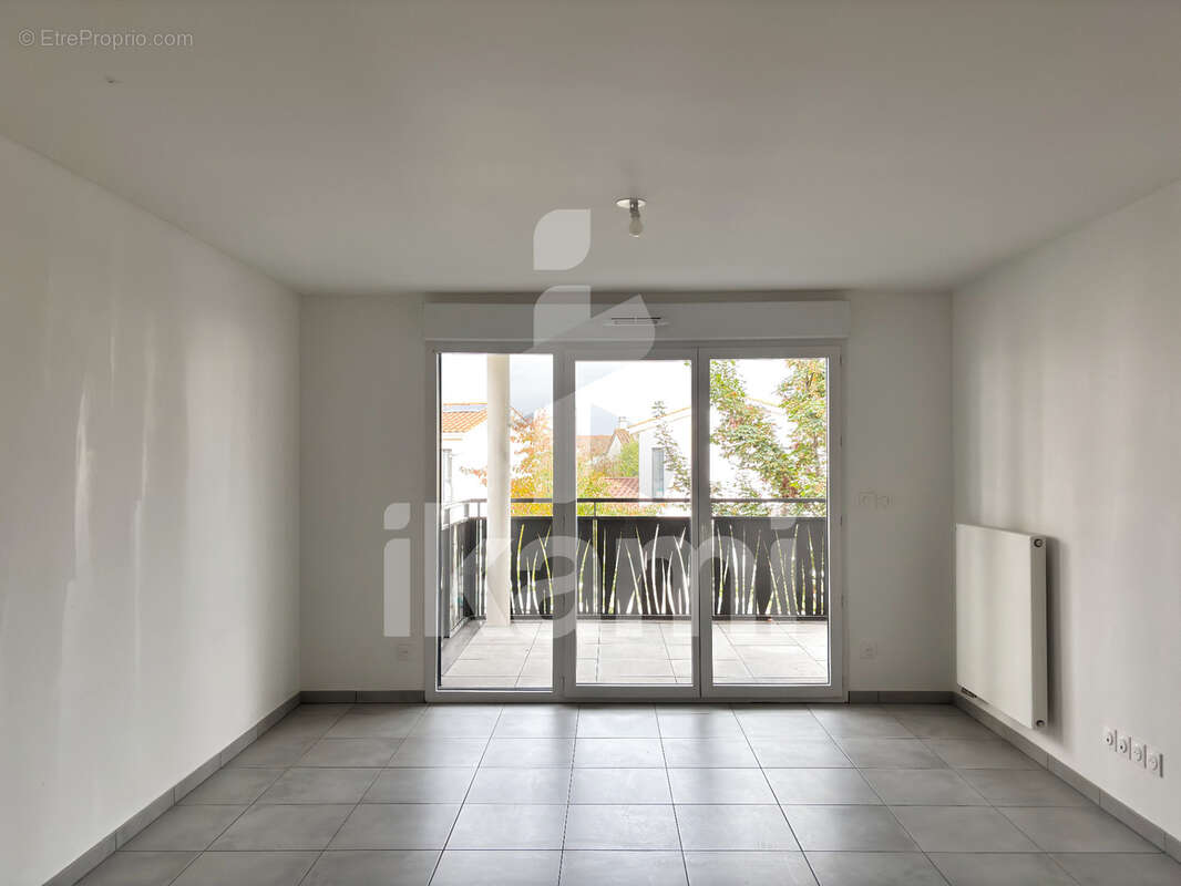 Appartement à PIERRE-BENITE