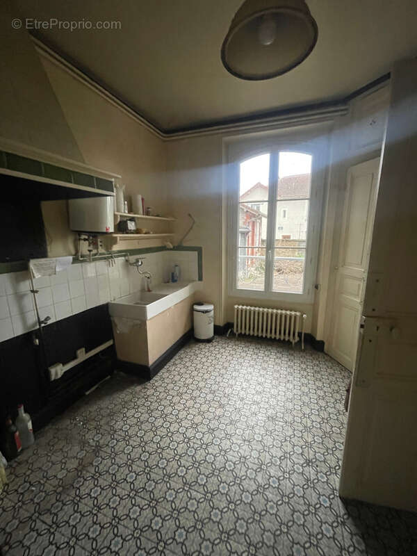 Maison à SAINTE-SAVINE