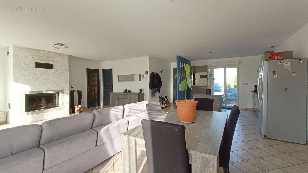 Maison à LE ROCHEREAU