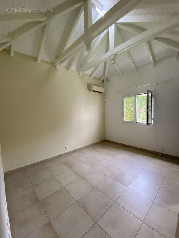 Maison à PETIT-BOURG