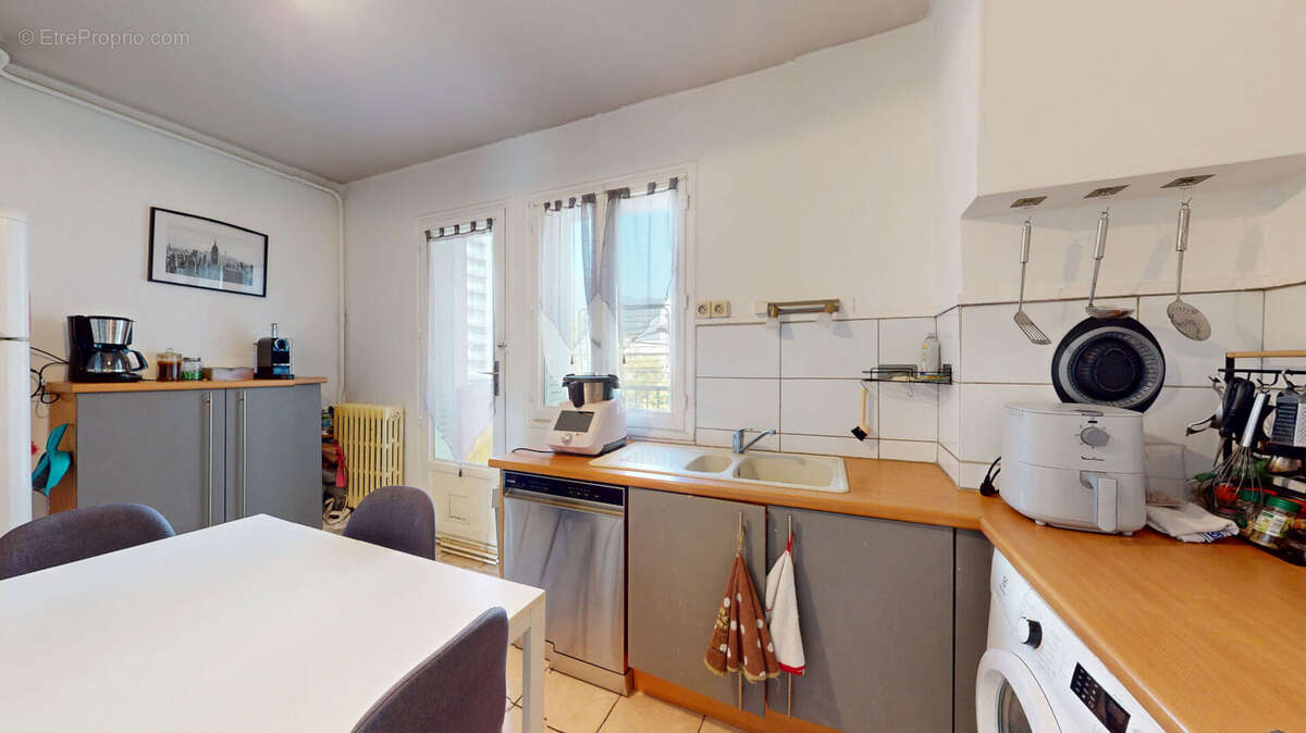 Appartement 3 pièces de 82 m2 avec 2 balcons - Vallier / Libération - Grenoble - photo 15