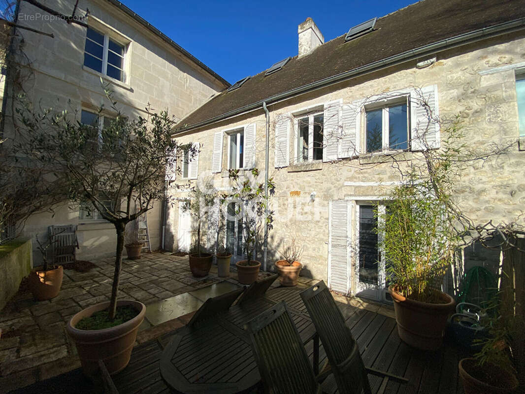 Maison à SAINTINES