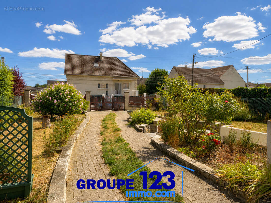 Maison familiale à Auxerre - Quartier Saint-Julien / Saint-Amâtre - photo 14