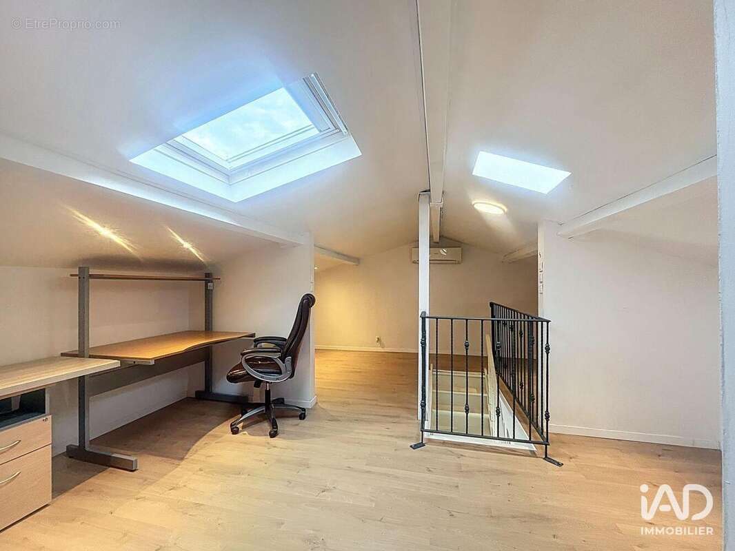 Maison 127 m² à Labastide-Saint-Sernin  - photo 7