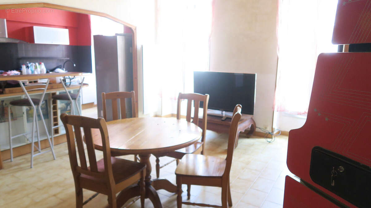 Appartement à MARSEILLE-5E