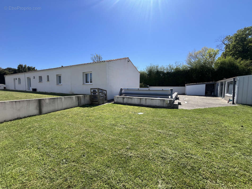 Maison à CORME-ECLUSE