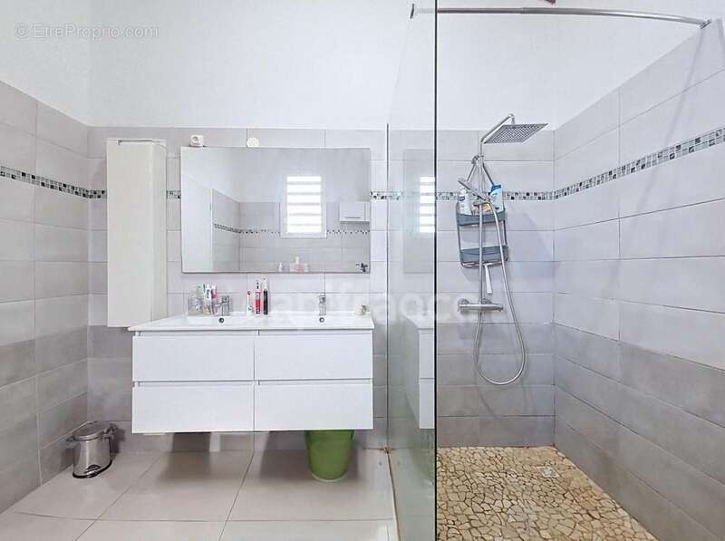 Maison à VIEUX-HABITANTS