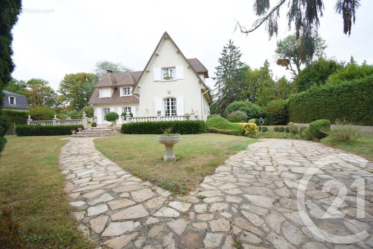 Maison à BELLERIVE-SUR-ALLIER