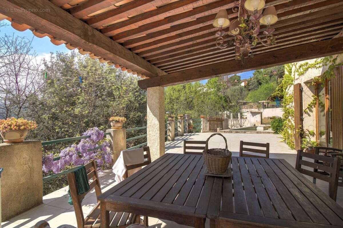 Maison à SAINT-MARTIN-DU-VAR