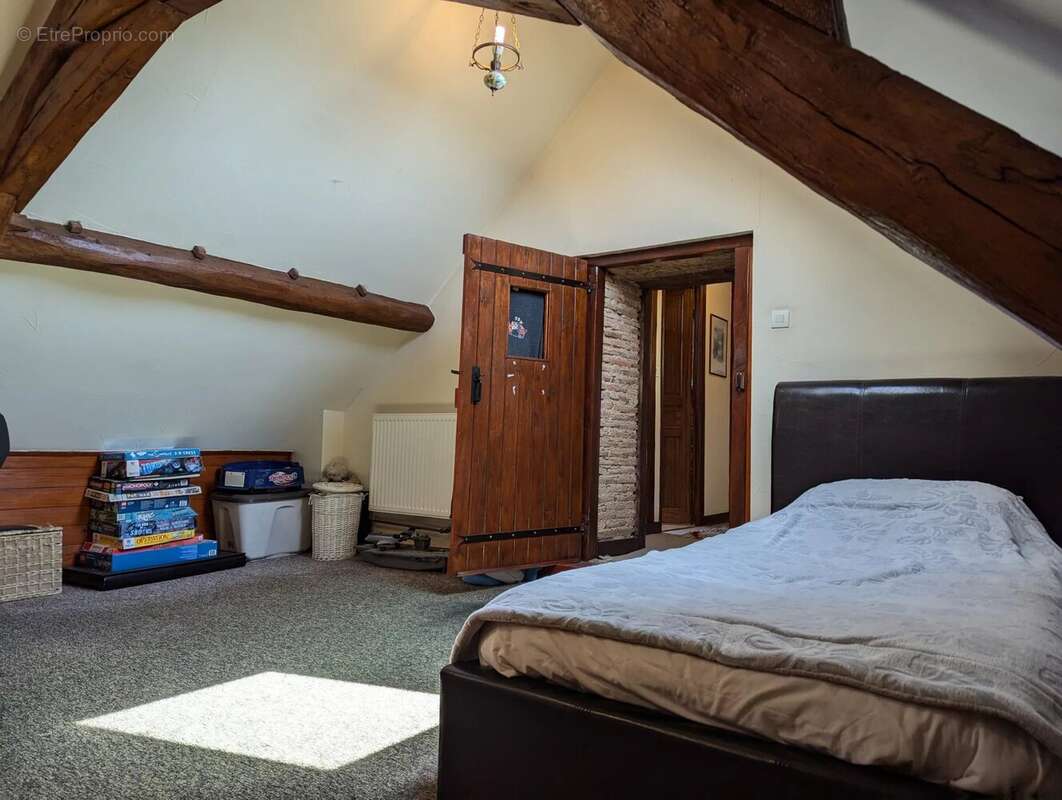 Belle propriété de caractère avec une maison pour les invités et un lac de pêche exceptionnel - photo 9