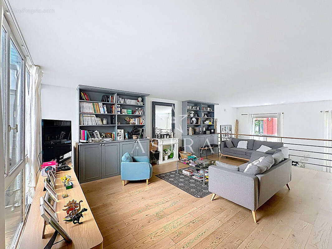 Appartement à MONTROUGE