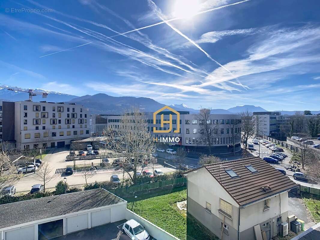 Appartement à SAINT-MARTIN-D'HERES