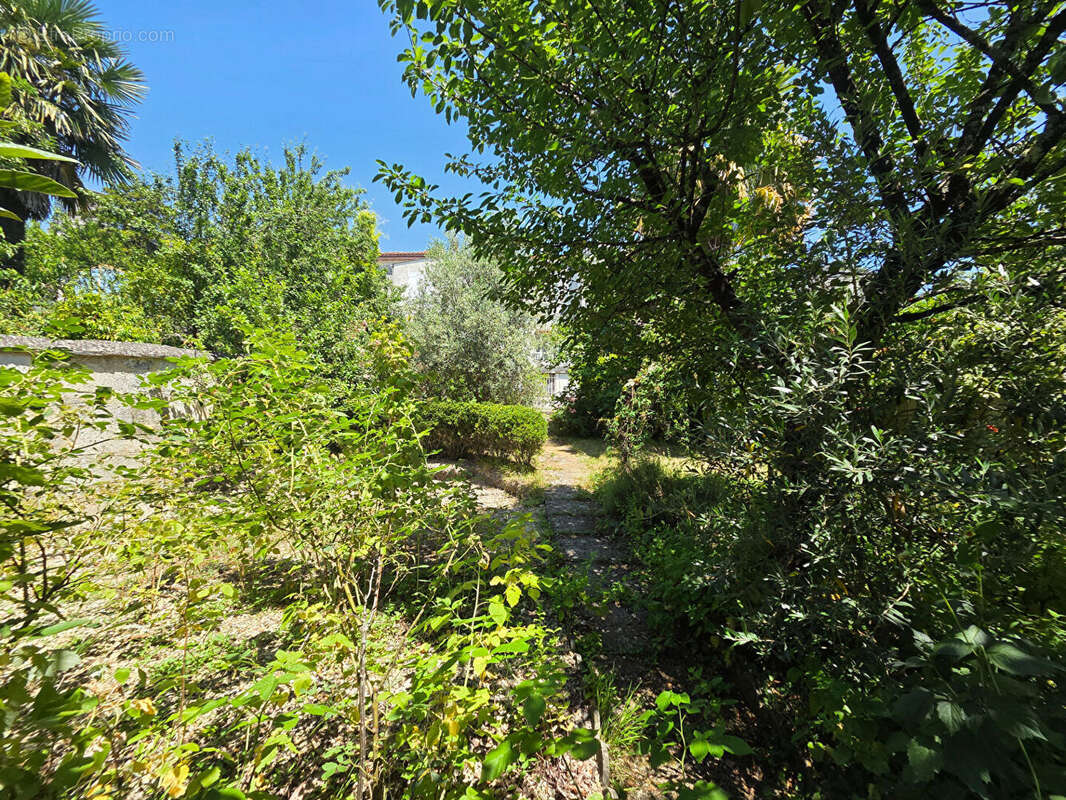 Maison Angouleme 8 pièce(s) 153 m2 - photo 17