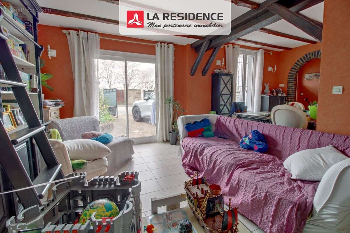 Maison à LES MUREAUX