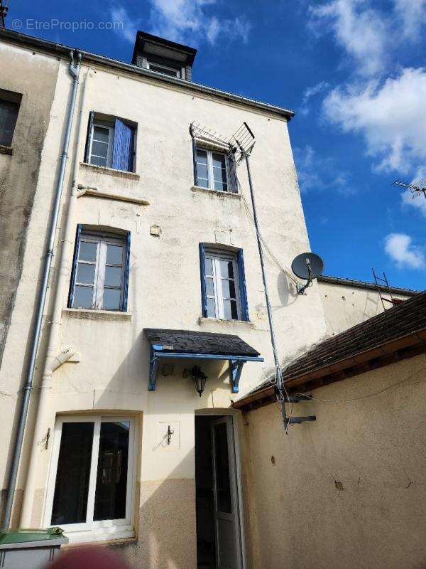 Appartement à DOZULE