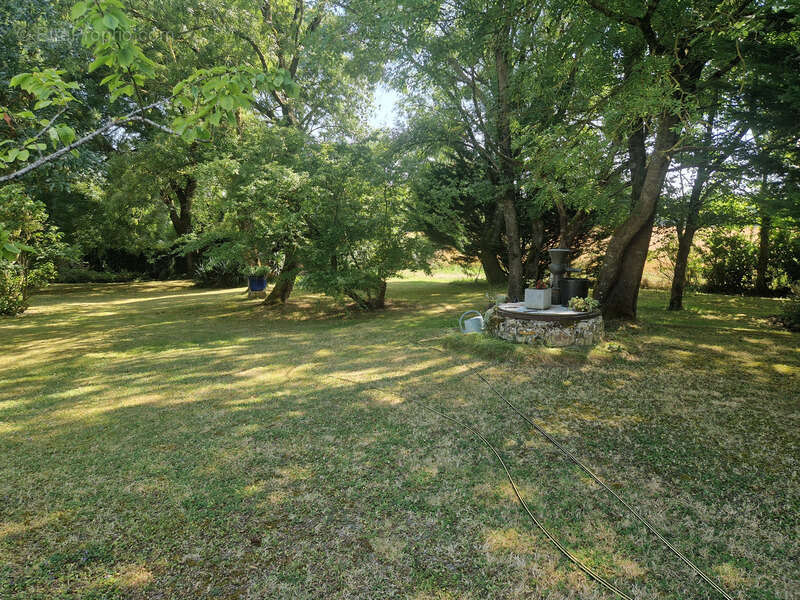 Maison à vendre 6 pièces TONNAY BOUTONNE (17) - photo 2