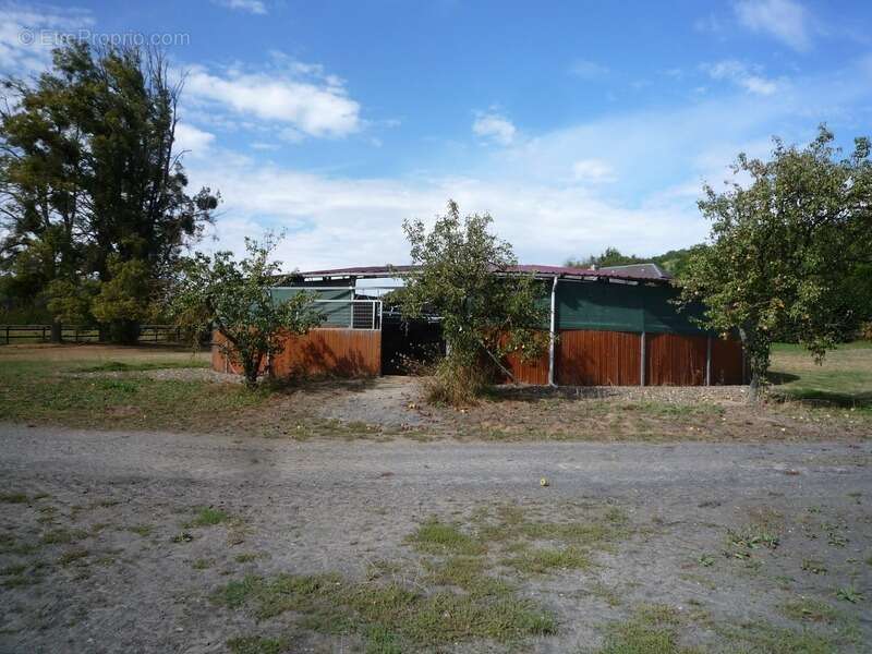 Maison à COUCY-LE-CHATEAU-AUFFRIQUE