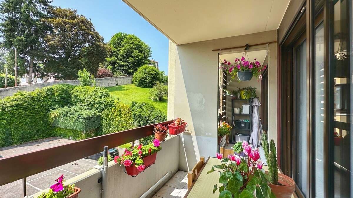 Appartement à RIVES