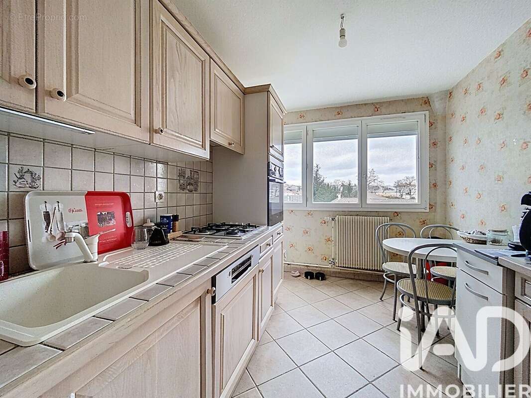 Photo 4 - Appartement à GRIGNY