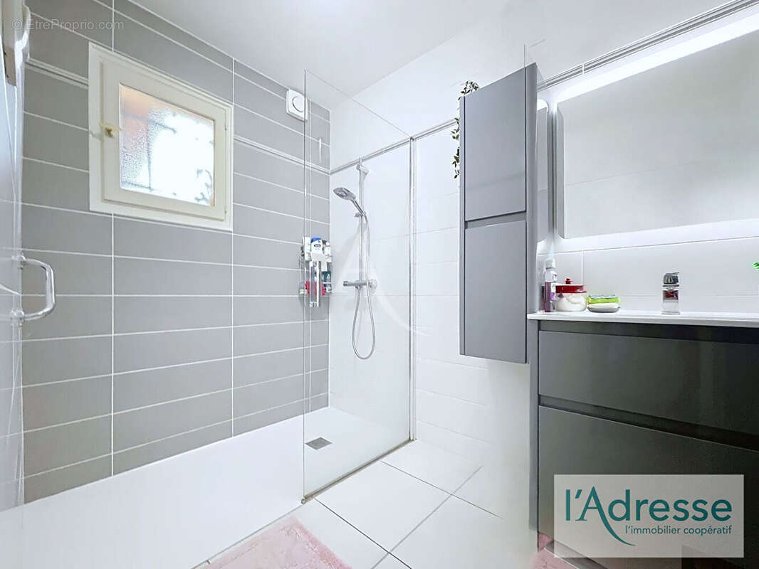 Maison à BRUGUIERES