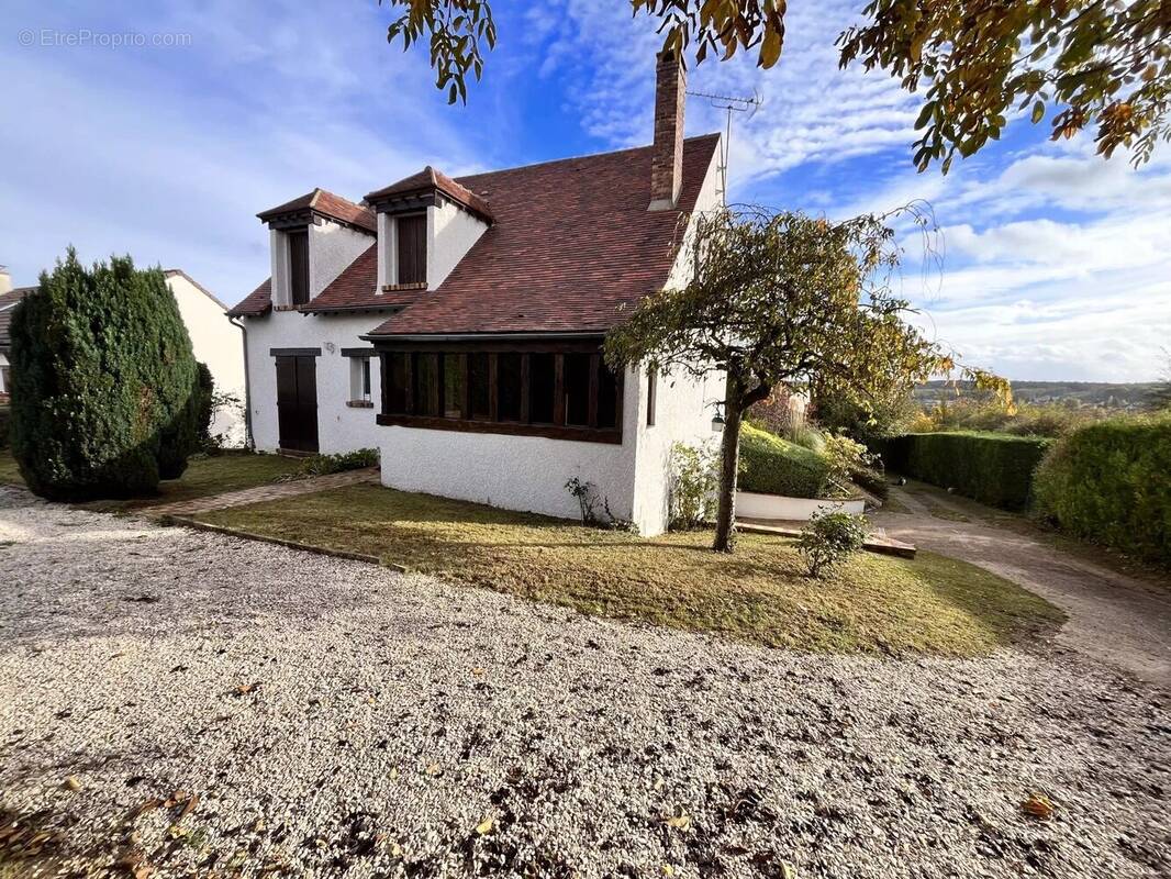 Maison à SAINT-ARNOULT-EN-YVELINES